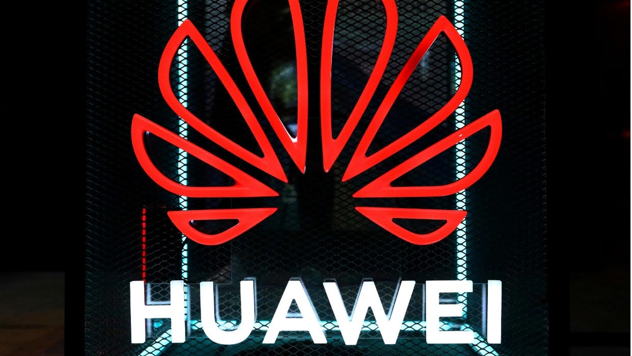 معرفی مودم رومیزی Huawei 5G B818 Gigacube Cat19